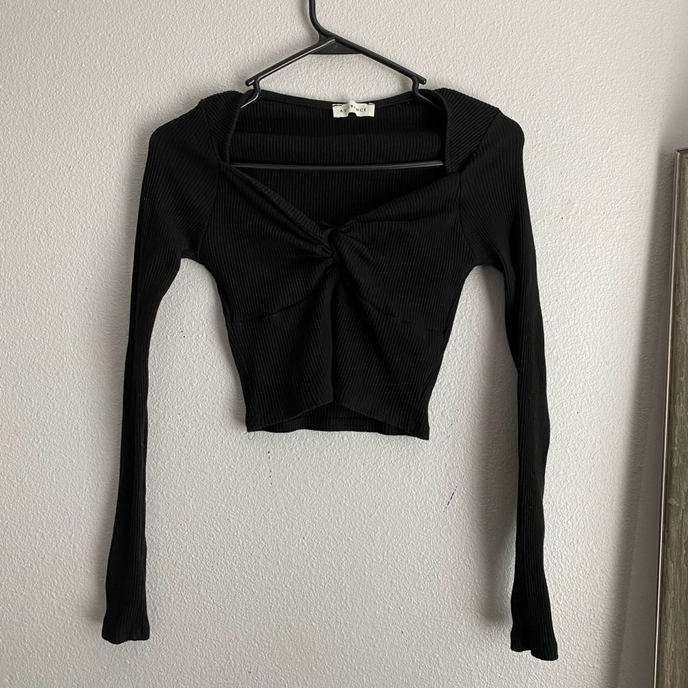 attirance black top🖤